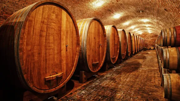 oak aging, barrel again, wine barrels, winemaking